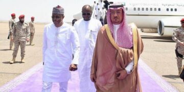LE PREMIER MINISTRE MOHAMED BEAVOGUI À MEDINE (Arabie Saoudite)