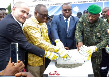 N’zérékoré, le Premier ministre lance les travaux de l’aérodrome moderne