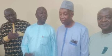 Ministère des Mines et de la Géologie : le ministre Bouna Sylla échange avec le personnel de son département