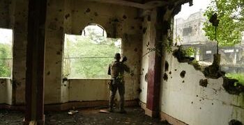 Témoignage – Aux Philippines les stylos à bille remplacent les armes à feu