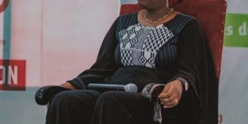 Mme Sayon NDIAYE, Finance Manager chez Rio Tinto Guinée, partage son expérience à l’Université Nongo Conakry